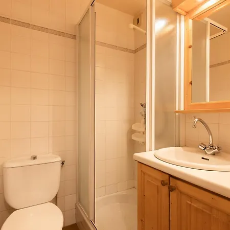 2 Pieces Avec Terrasse Sud, Proche Pistes Et Commerces, Garage, Animaux Acceptes - Fr-1-304-54 Apartment